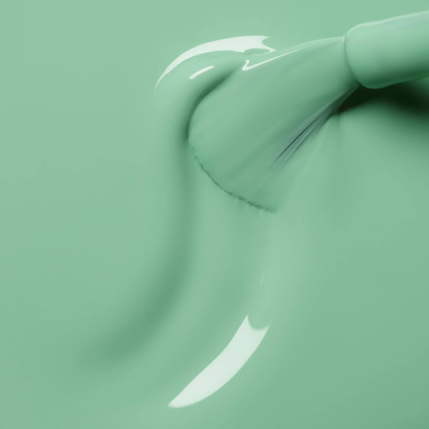 Semi-permanent LED Green Flash™ - Green | Gel nail polish | LOSHEN & CREM