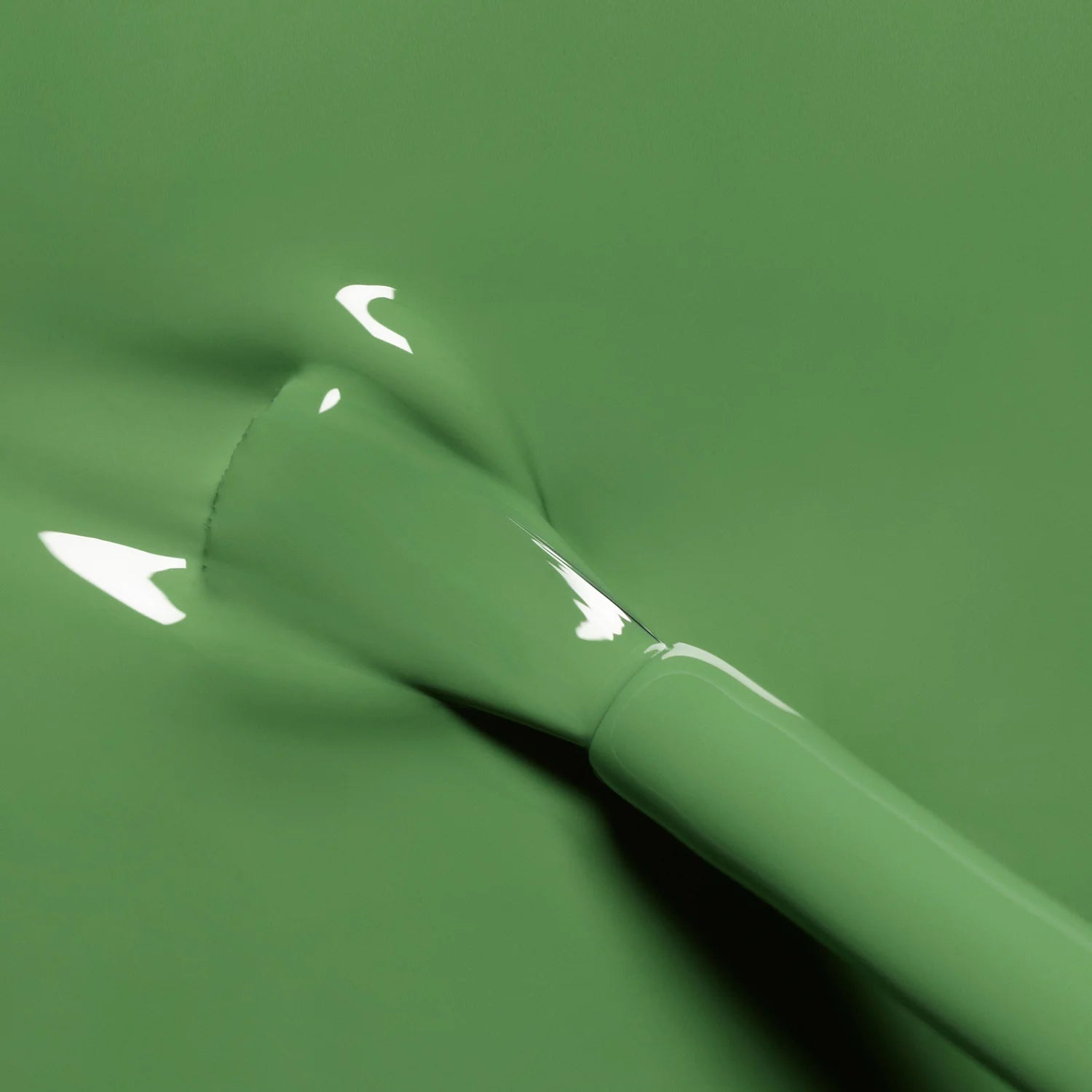 Semi-permanent LED Green Flash™ - Green | Gel nail polish | LOSHEN & CREM