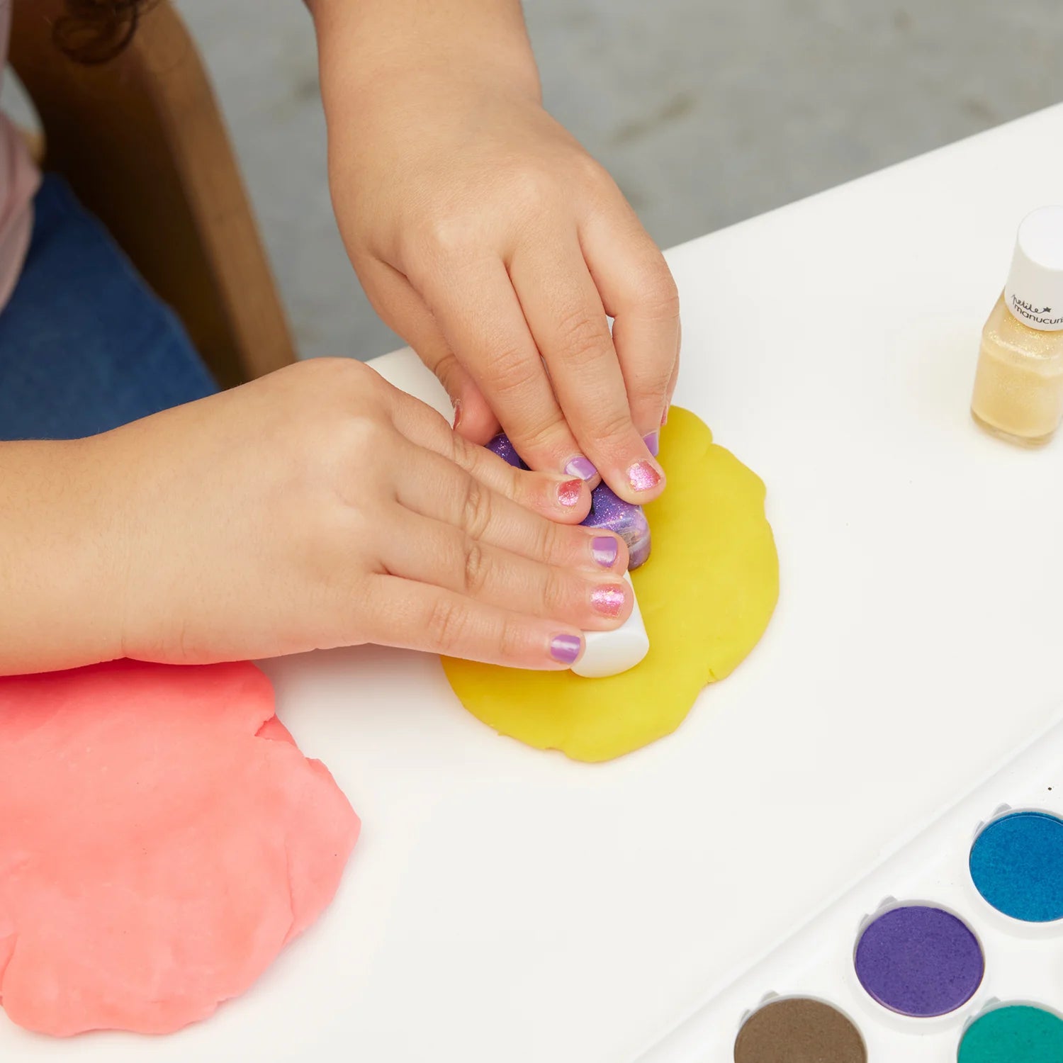 Betty Stella Scarlett Box | Nail - Kids polish | LOSHEN & CREM