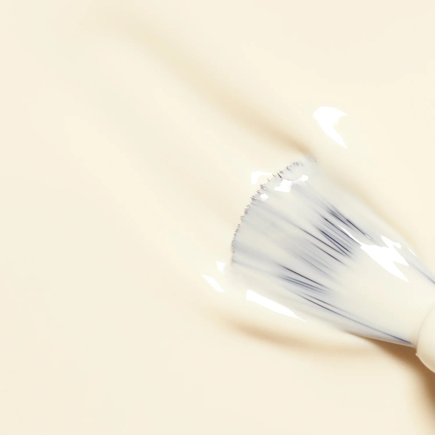 Semi-permanent LED Green Flash™ - White | Gel nail polish | LOSHEN & CREM