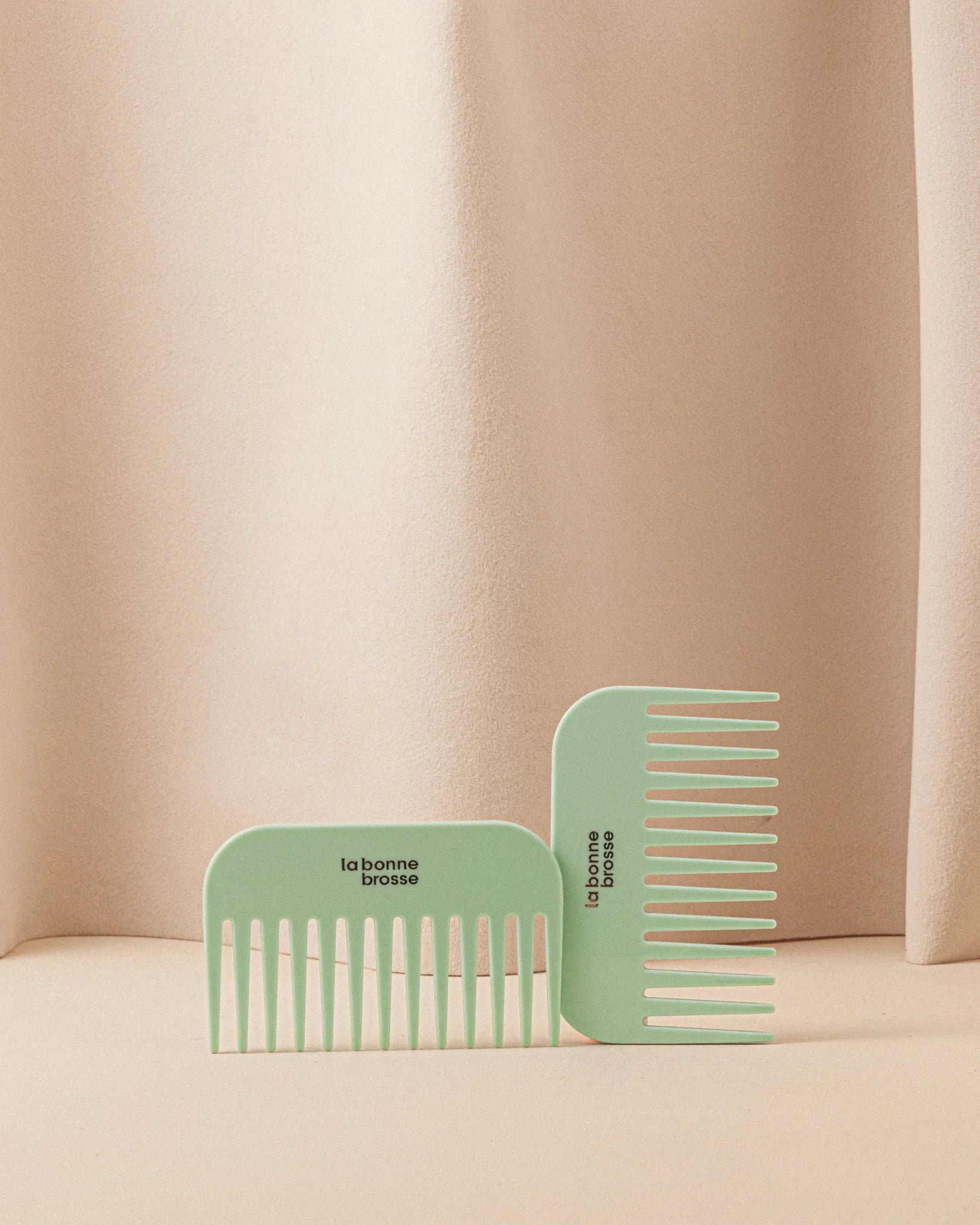 The Small Detangling Comb