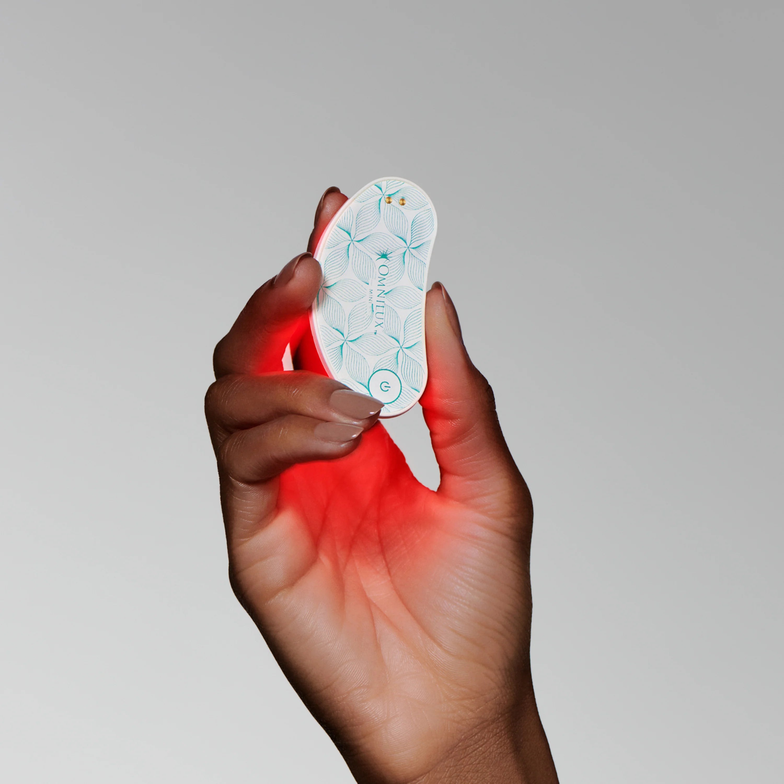 Omnilux Eye brightener | LED mask | LOSHEN & CREM