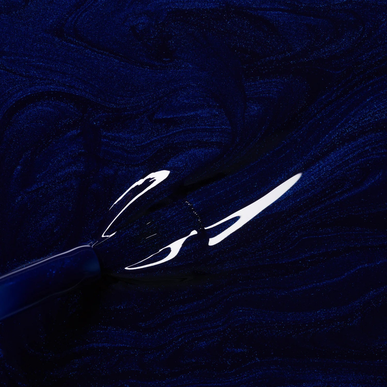 Semi-permanent LED Green Flash™ - Blue | Gel nail polish | LOSHEN & CREM