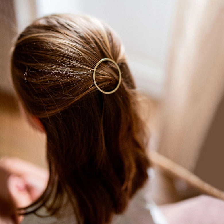 Golden Round Barrette | Hair clips | LOSHEN & CREM