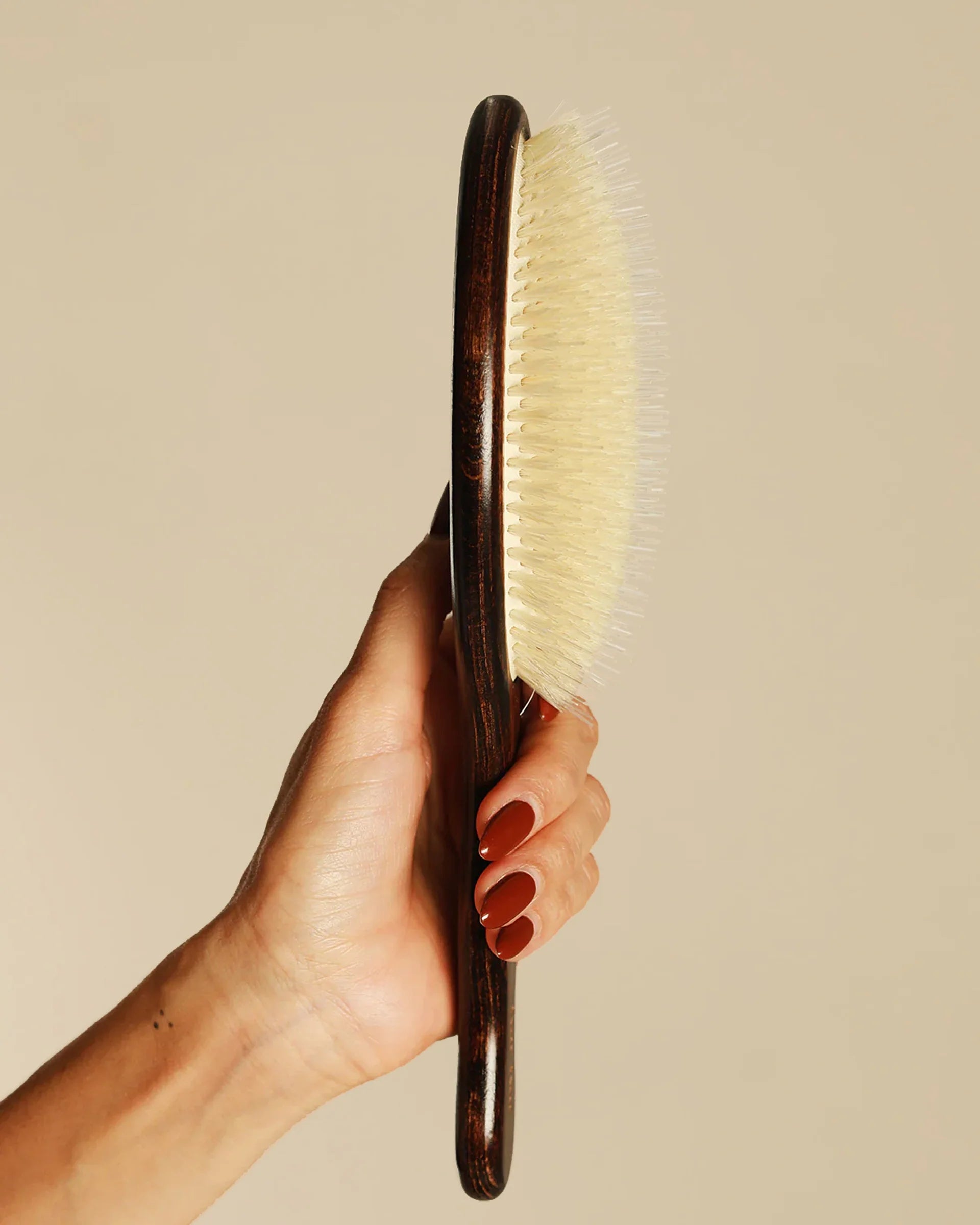Bur Bur The Mermaid Brush - Essential Boar Bristle Brush | Tools - Hair brush | LOSHEN & CREM