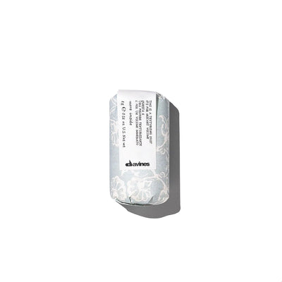 This is a Texturizing Dust | Volume powder | LOSHEN & CREM
