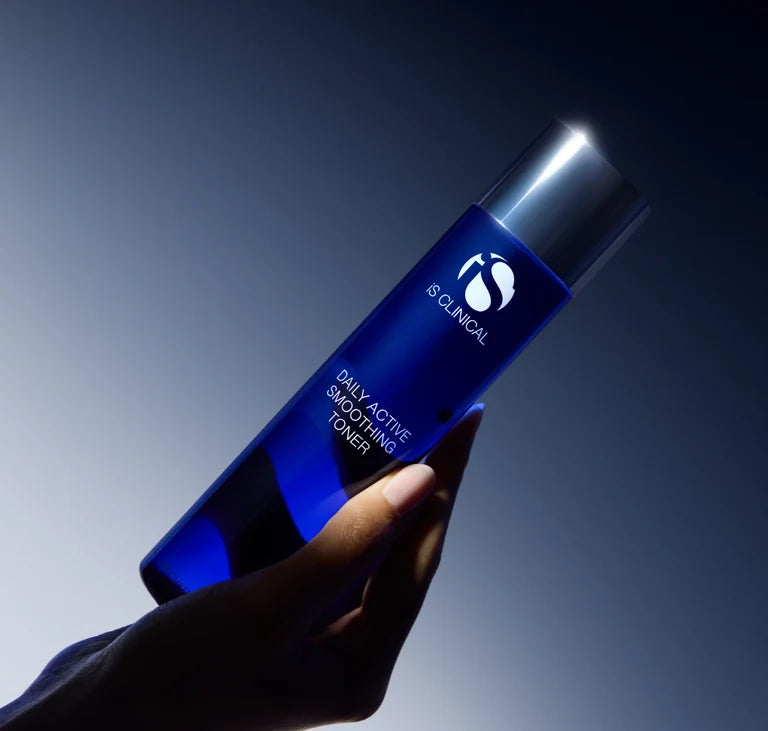 iS Clinical toner for uneven texture, visible pores and congestion